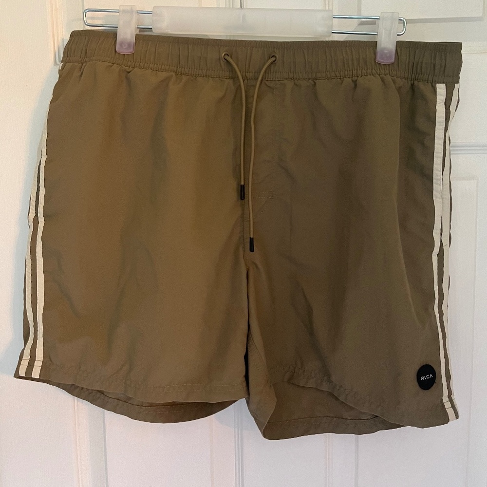 RVCA Shorts, Green w/ White stripes, XL
